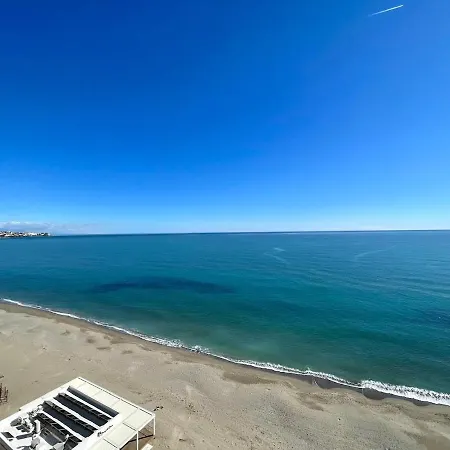 Frente Al Mar